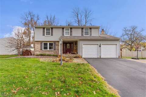 9239 Briarbrook Drive NE, Warren, OH 44484