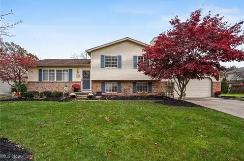 2689 Black Oak Drive, Niles, OH 44446