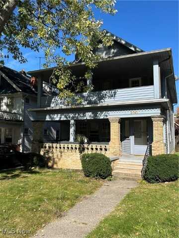 3141 Kensington Road, Cleveland Heights, OH 44118