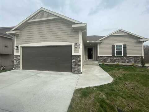 807 North Whispering Hills Drive, Lone Jack, MO 64070