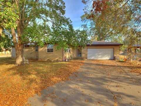 1020 N Wewoka Avenue, Claremore, OK 74017