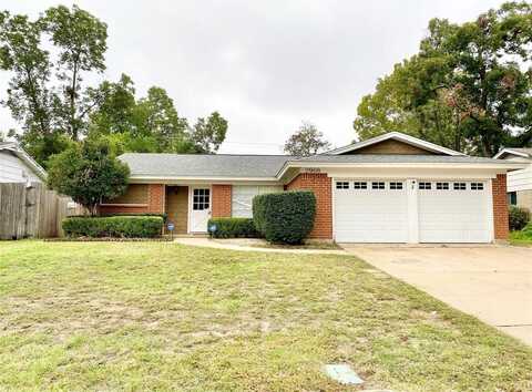 2908 Lisa Lane, Arlington, TX 76013