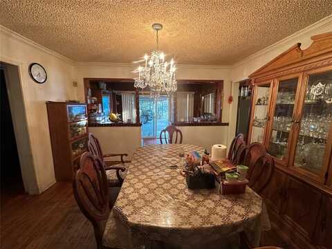 7805 Wanebe Drive, Dallas, TX 75235