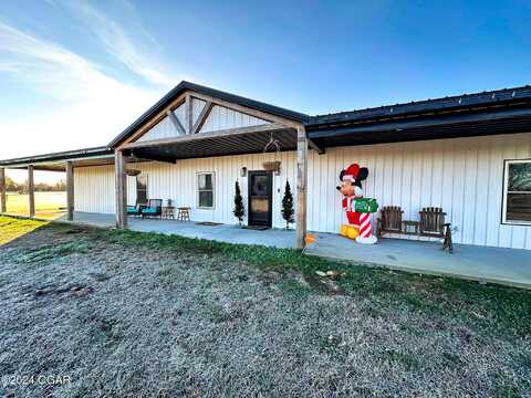 5528 SE Lostine Road, Galena, KS 66739