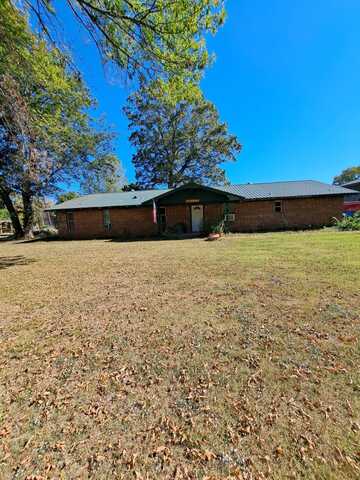 8 N Chickasaw St., Millerton, OK 74750