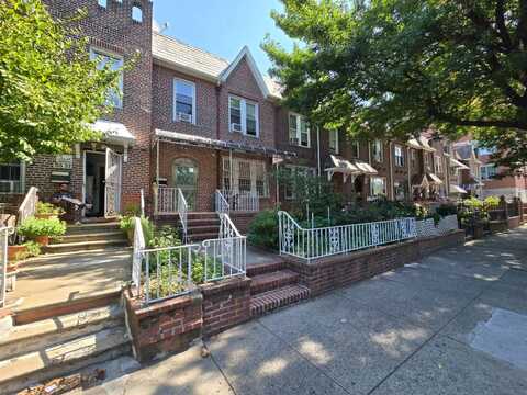 33-33 69th Street, Woodside, NY 11377