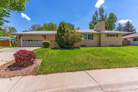 64 MacArthur Rd, Pueblo, CO 81001