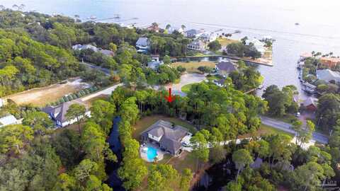 4726 Soundside Dr, Gulf Breeze, FL 32563