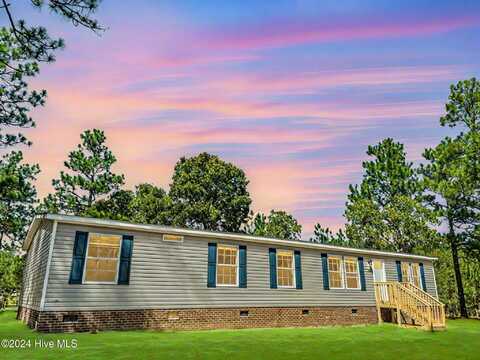 1944 Quewiffle Road, Aberdeen, NC 28315