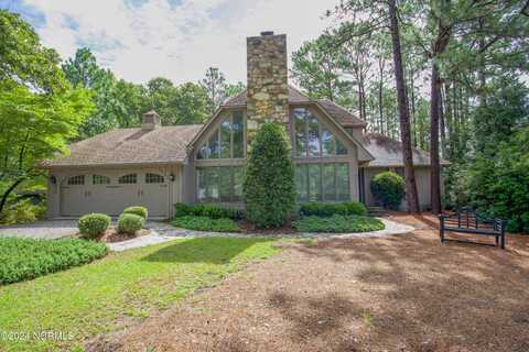 620 Diamondhead Drive S, Pinehurst, NC 28374