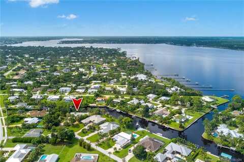 1844 NW Pine Tree Lane, Stuart, FL 34994