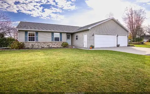 N9678 HANDEL Drive, APPLETON, WI 54915