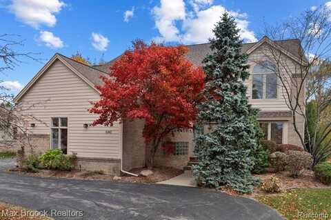 5085 OAKBROOKE Drive, West Bloomfield, MI 48323