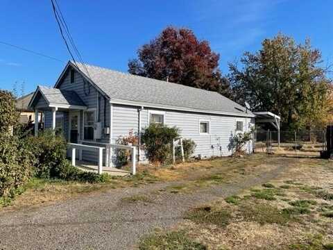 2400 Howard Avenue, Medford, OR 97501