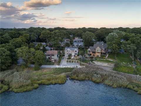 80 Edgewater Drive, Warwick, RI 02886