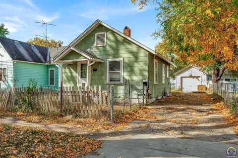 743 NE Green ST, Topeka, KS 66616