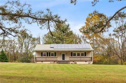 2941 Main Street S, Goldston, NC 27252