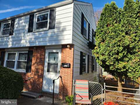 207 ELIZABETH DRIVE, LANCASTER, PA 17601