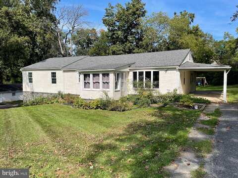 5 WOODCHOPPERTOWN ROAD, BOYERTOWN, PA 19512