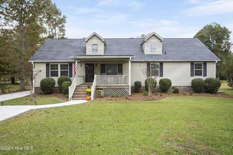 104 Schley Avenue, Lake Waccamaw, NC 28450