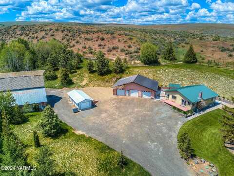 1071 Humphrey Rd, Tieton, WA 98947