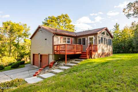 41 Curran Rd, Cheshire, MA 01225