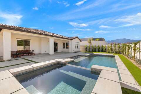 75682 Axis Court, Palm Desert, CA 92211