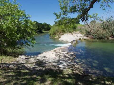 322 Narrows Rd, Blanco, TX 78606