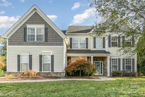 7894 Woodmere Drive, Harrisburg, NC 28075