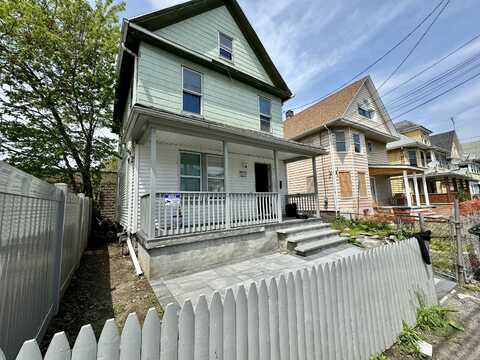 15 Washington Terrace, Bridgeport, CT 06604