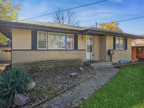 2407 E Tiffin Street, Des Moines, IA 50317