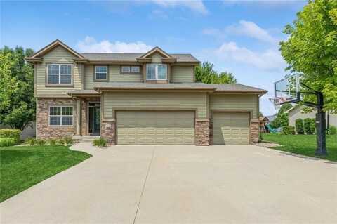 15203 Ridgemont Drive, Urbandale, IA 50323