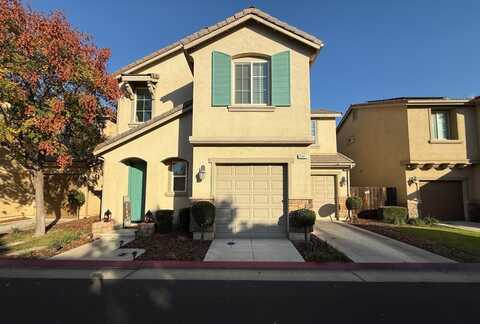 3341 Alps Lane, Clovis, CA 93619