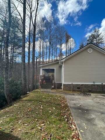 41 Mollybe Lane, Whittier, NC 28789