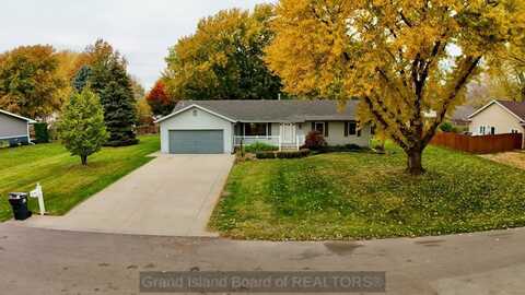 1704 Roberta Ave, Grand Island, NE 68803