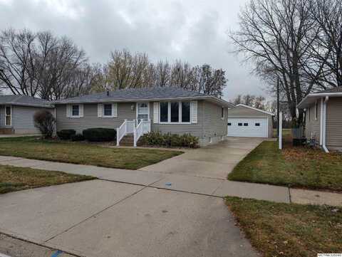 1201 9th SW, MASON CITY, IA 50401