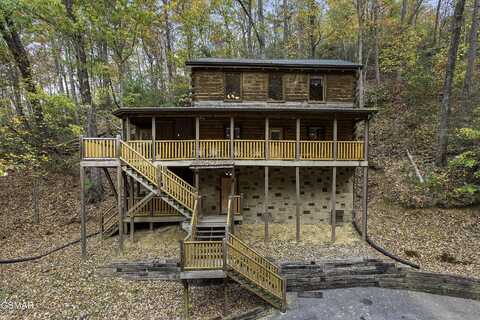 2442 Bobs Pass, Sevierville, TN 37876