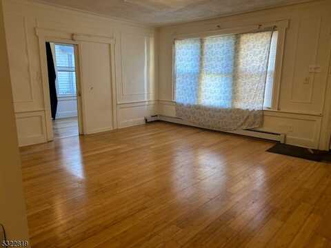 110 Huntington Ter, Newark, NJ 07112