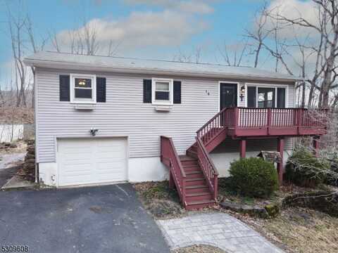 14 Old Coach Rd, Vernon, NJ 07462