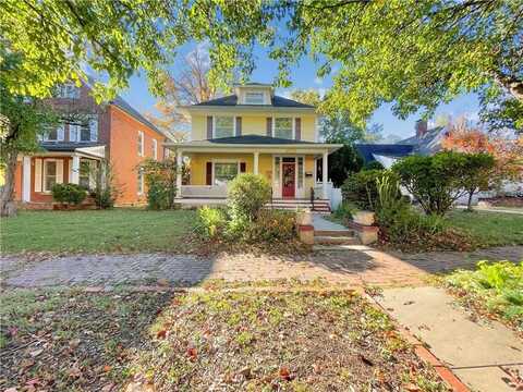 1819 Main Street, Lexington, MO 64067