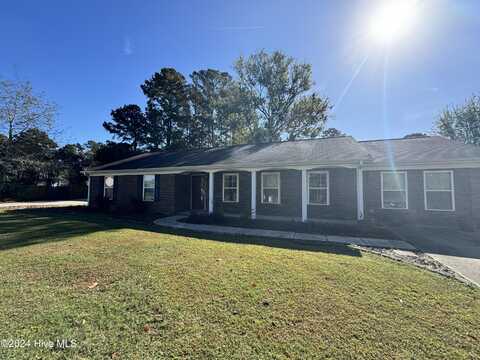 107 Plantation Boulevard, Jacksonville, NC 28540