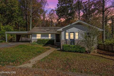 118 E Malta Rd, Oak Ridge, TN 37830