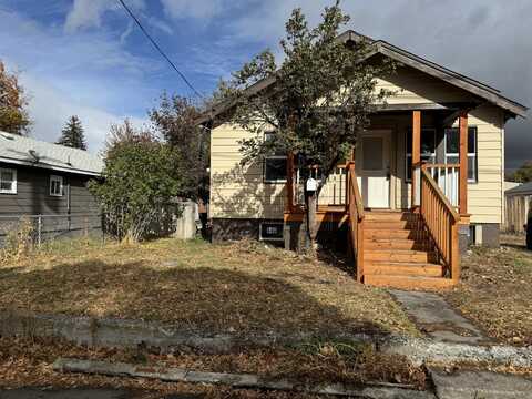 2323 White Avenue, Klamath Falls, OR 97601