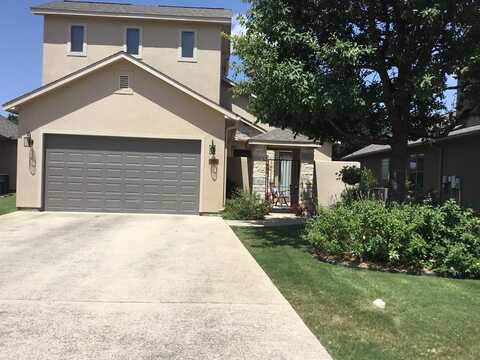 2788 E Indian Wells Dr, Kerrville, TX 78028