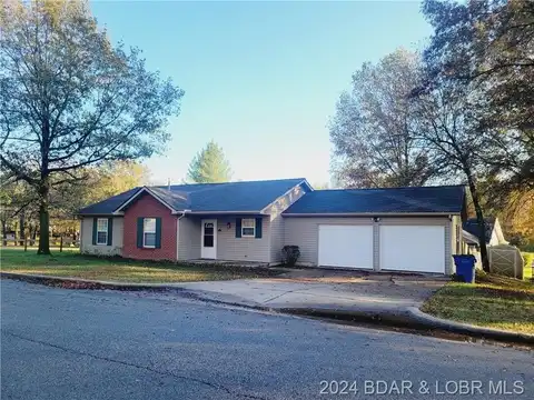 206 Wade Boulevard, Tipton, MO 65081