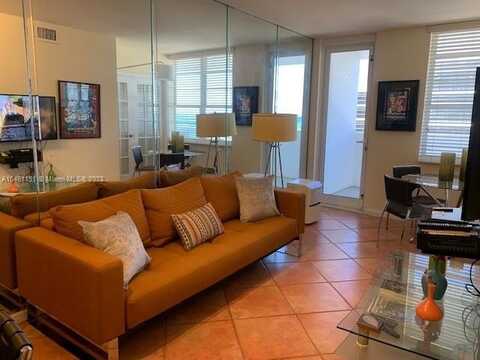 100 Lincoln Rd, Miami Beach, FL 33139