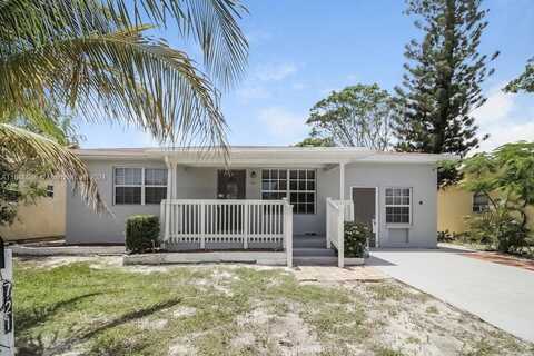 721 N E St, Lake Worth, FL 33460