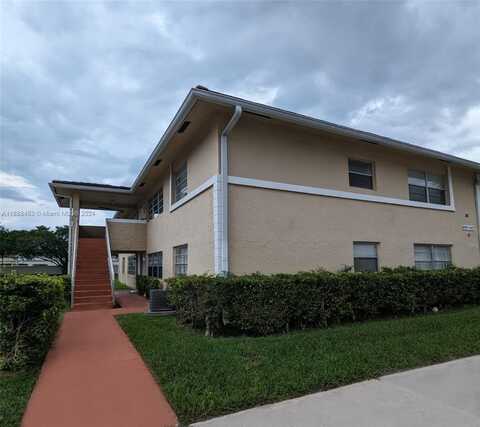 845 Twin Lakes Dr, Coral Springs, FL 33071