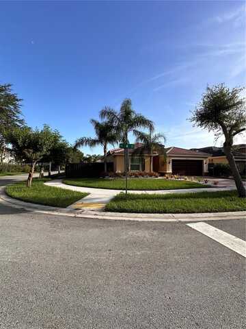 2046 NE 4th Ct, Homestead, FL 33033