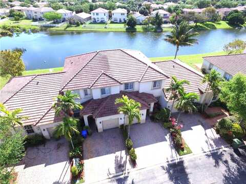 1713 NW 78th Way, Pembroke Pines, FL 33024